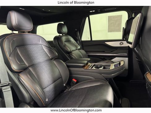 Used 2025 Lincoln Navigator Black Label AWD/4WD image 11