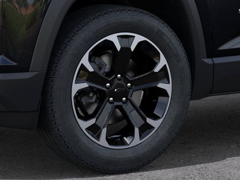 New 2026 Chevrolet Equinox LT w/ Convenience Package II FWD image 9