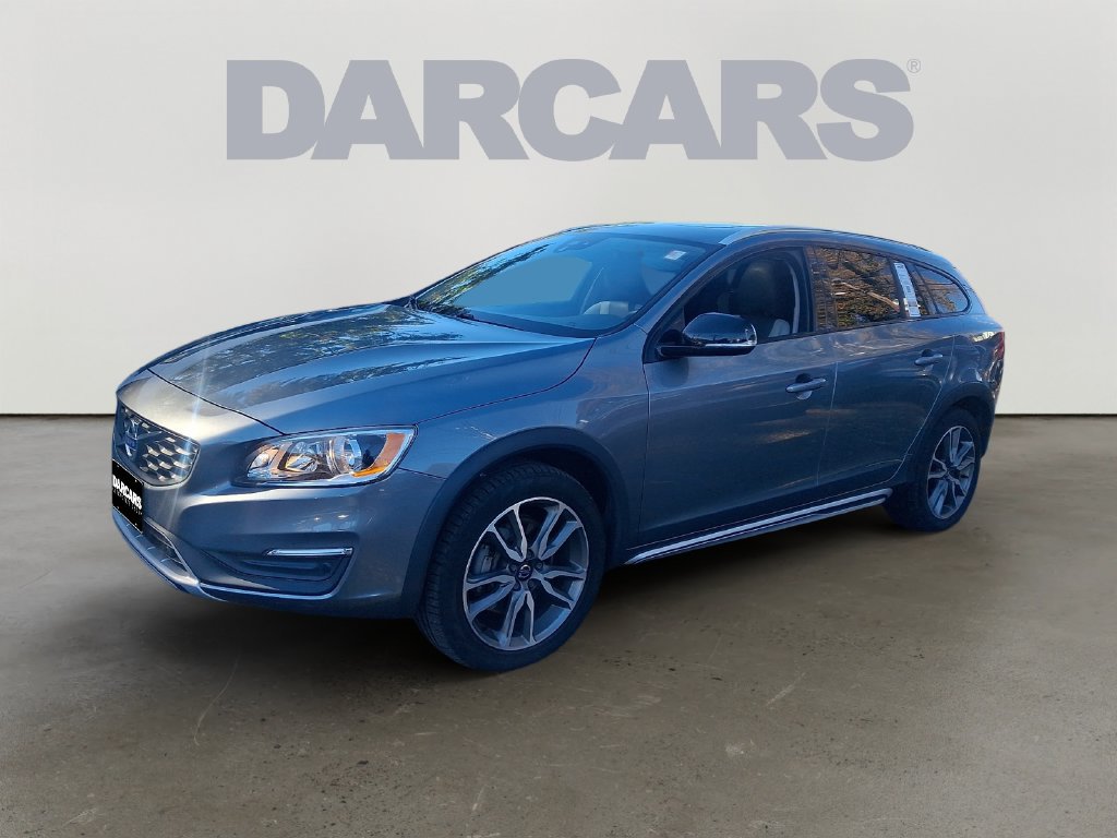 Used 2018 Volvo V60 T5 Cross Country AWD/4WD image 3