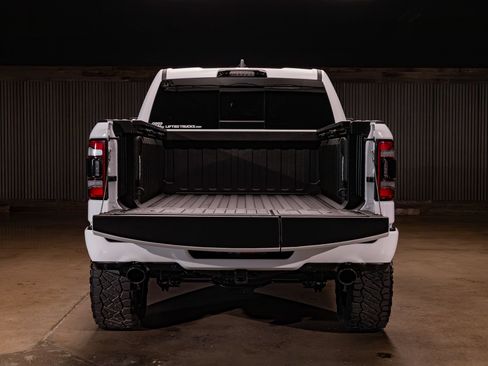 Used 2024 RAM 1500 Limited AWD/4WD image 9