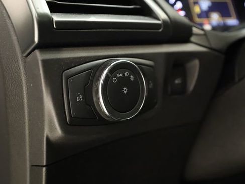 Used 2015 Ford Fusion SE image 14