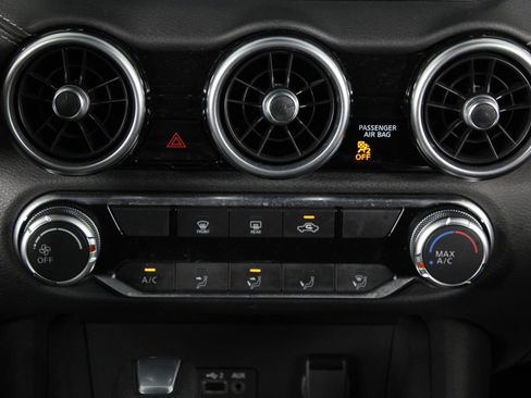 Certified 2022 Nissan Sentra SV image 22