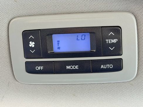 Used 2017 Toyota Sienna LE FWD image 14