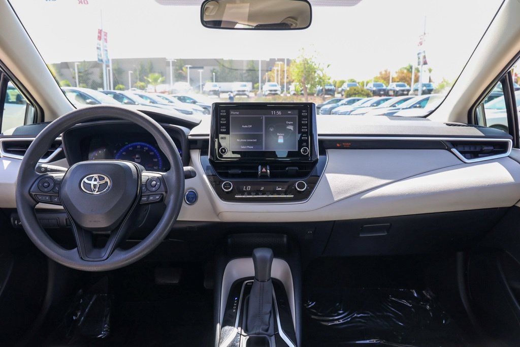 Used 2020 Toyota Corolla LE FWD image 22