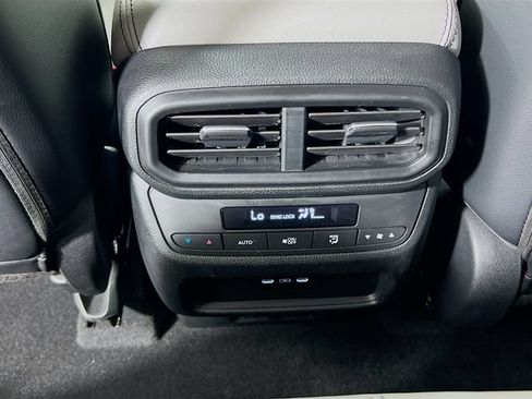 Used 2025 Honda Pilot EX-L image 26