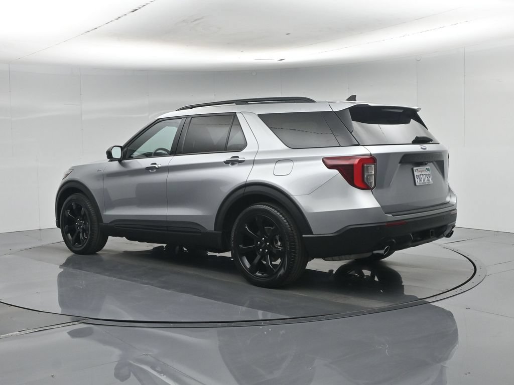 Used 2024 Ford Explorer ST-Line w/ Class IV Trailer Tow Package RWD image 7