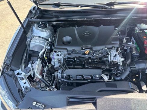 Used 2018 Toyota Camry SE w/ Audio Package FWD image 31