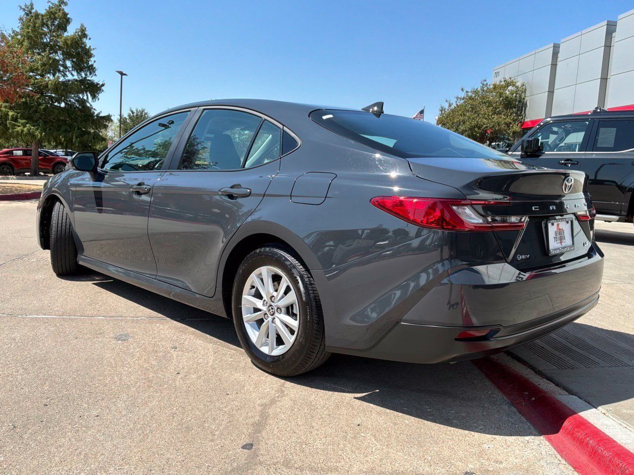 Used 2026 Toyota Camry LE FWD image 8