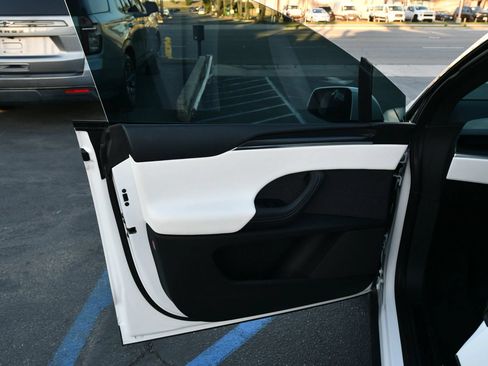 Used 2022 Tesla Model X Plaid AWD/4WD image 12