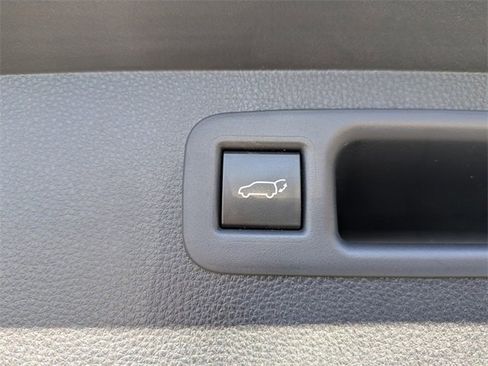 Used 2021 Toyota Highlander Platinum image 14