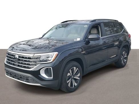New 2026 Volkswagen Atlas SE image 2