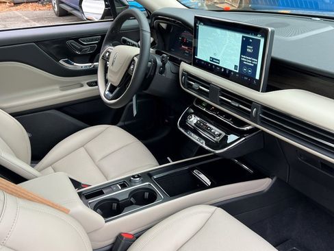 New 2026 Lincoln Corsair Grand Touring image 9