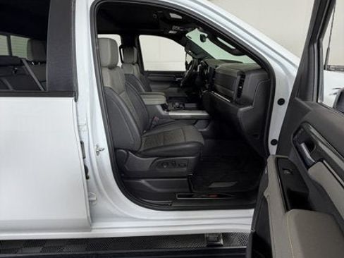 Certified 2025 Chevrolet Silverado 2500 ZR2 w/ Technology Package AWD/4WD image 6