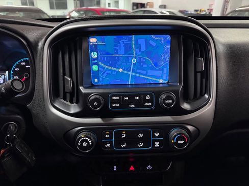 Used 2016 Chevrolet Colorado LT w/ LT Convenience Package image 19