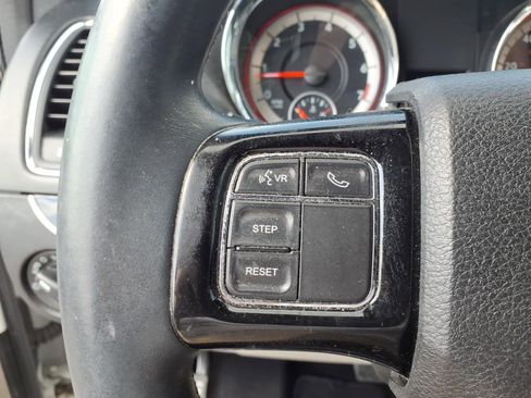 Used 2017 Dodge Grand Caravan SXT FWD image 6