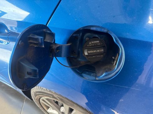 Used 2017 Hyundai Elantra SE FWD image 11