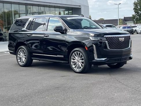 Used 2022 Cadillac Escalade Premium Luxury AWD/4WD image 87