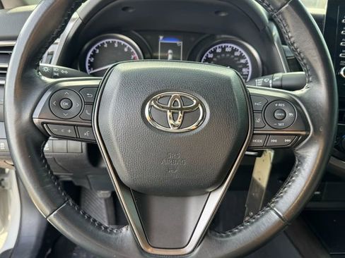 Used 2022 Toyota Camry SE image 17