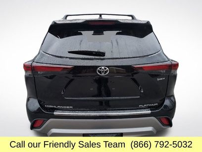 New 2026 Toyota Highlander Platinum