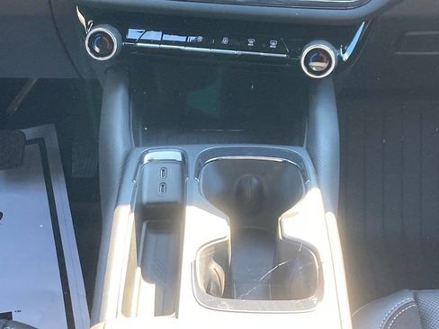 New 2025 Chevrolet Equinox EV RS w/ Convenience Package II FWD image 12