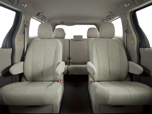 Used 2013 Toyota Sienna XLE w/ Entertainment Pkg AWD/4WD image 17