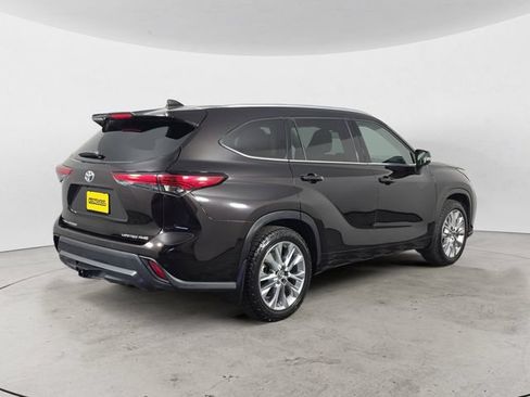 Used 2021 Toyota Highlander Limited AWD/4WD image 5