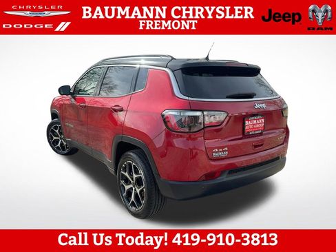 Used 2025 Jeep Compass Limited AWD/4WD image 8