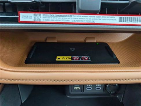 New 2025 Toyota Highlander Platinum image 25