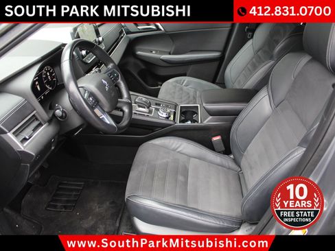 Used 2022 Mitsubishi Outlander SE image 12