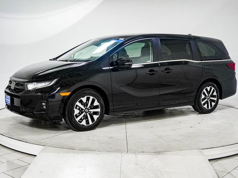 Certified 2026 Honda Odyssey EX-L image 4