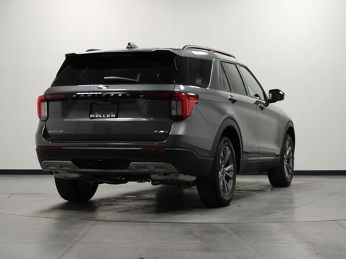 New 2026 Ford Explorer Active w/ Active Comfort Package AWD/4WD image 4