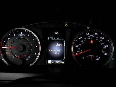 Used 2016 Toyota Camry SE FWD image 13