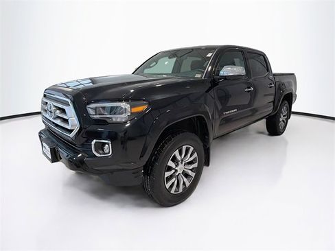 Certified 2022 Toyota Tacoma Limited image 3