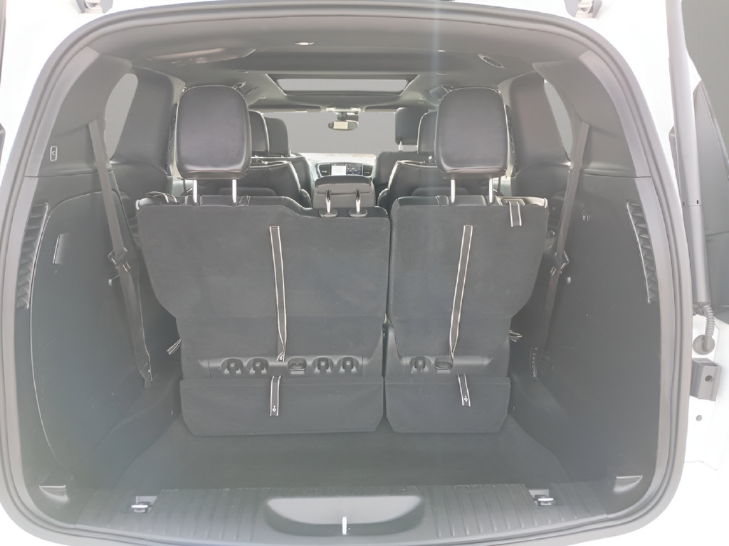 Used 2026 Chrysler Pacifica Limited FWD image 11