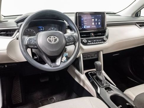 Used 2024 Toyota Corolla Cross L FWD image 7