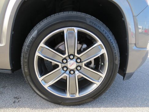Used 2019 GMC Acadia Denali w/ Technology Package image 10