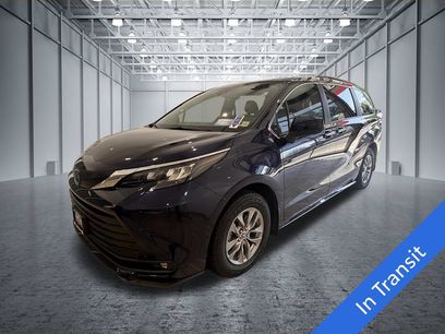 Used 2025 Toyota Sienna XLE