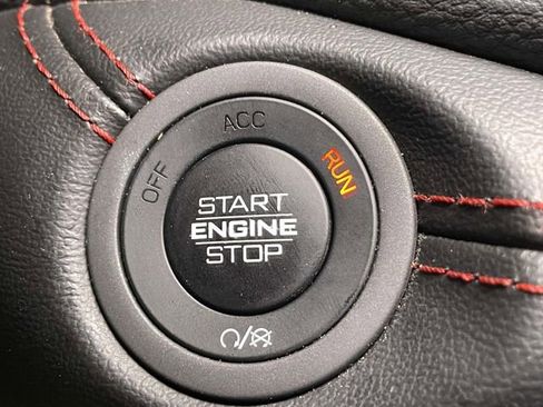 Used 2025 Dodge Durango GT AWD/4WD image 41