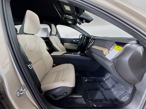 New 2026 Volvo XC60 T8 Plus w/ Protection Package Premier AWD/4WD image 28