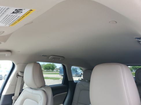 Certified 2024 Lincoln Corsair Reserve w/ Equipment Group 201A AWD/4WD image 11
