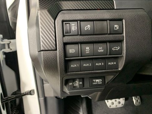 Used 2025 Toyota Tacoma TRD Pro image 19