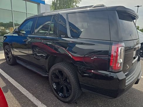 Used 2020 GMC Yukon SLT w/ Graphite Performance Edition AWD/4WD image 2