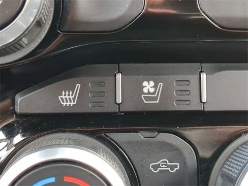 Used 2024 RAM 1500 Laramie image 27