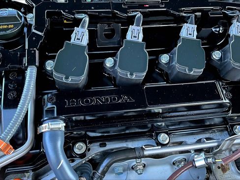 Certified 2025 Honda Accord LX image 33