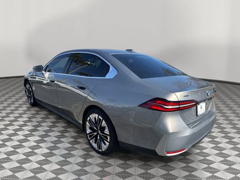 Certified 2025 BMW 530i xDrive w/ Premium Package image 5