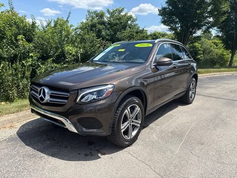 Used 2018 Mercedes-Benz GLC 300 4MATIC image 3