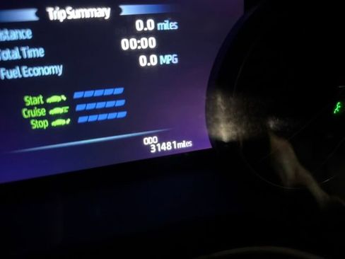 Used 2021 Toyota Avalon Limited image 17