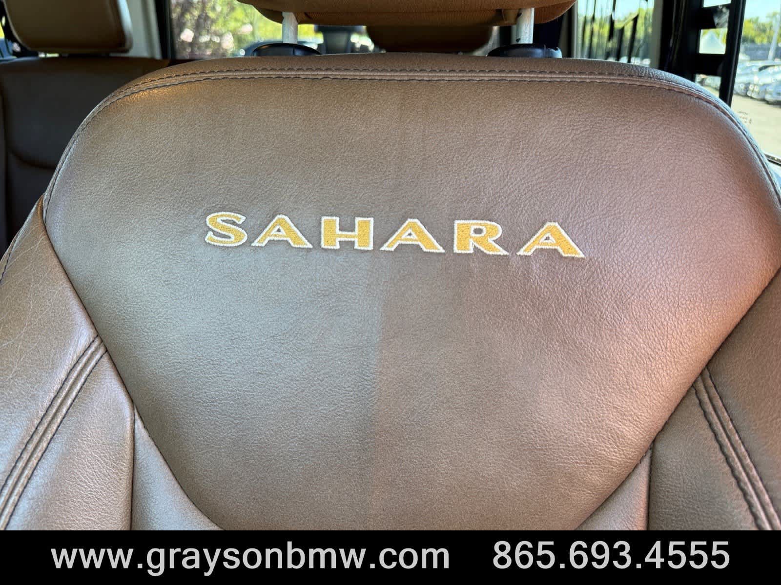 Used 2015 Jeep Wrangler Unlimited Sahara w/ Connectivity Group AWD/4WD image 13