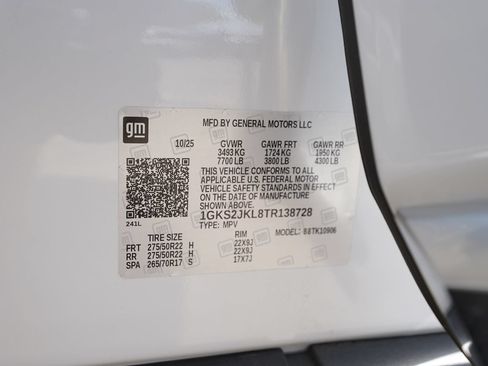 Used 2026 GMC Yukon XL Denali w/ Advanced Technology Package AWD/4WD image 30