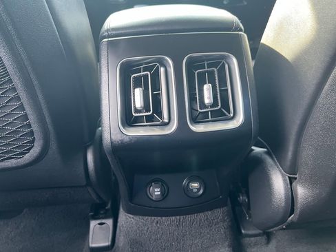 Used 2022 Kia Sorento EX w/ Panoramic Sunroof Package image 30